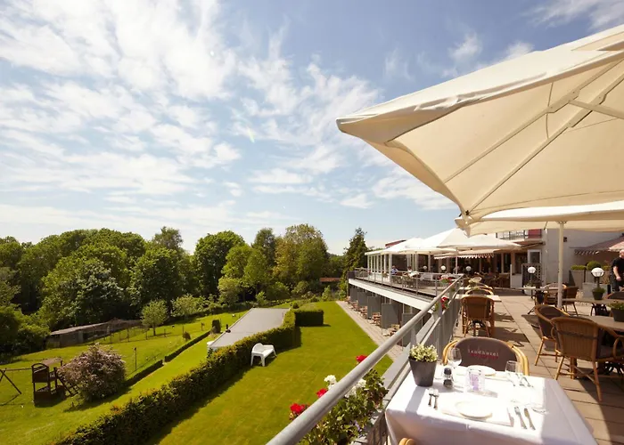 Отель Heuvelzicht 3*